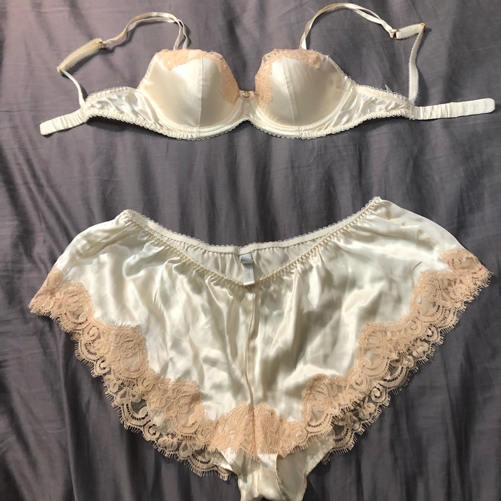 Size M Silk Lace 3-piece bridal lingerie set